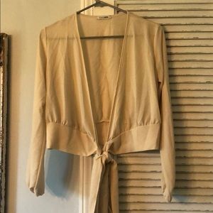 super cute fashion nova top!